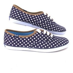 🎉CLOSET CLEAR OUT🎉 Polkadot keds